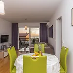 Apartamento Neno Makarska