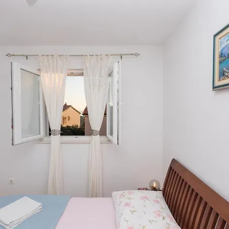 Neno Apartment *